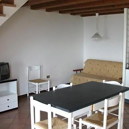 Sleeps 5 Pool Wifi
