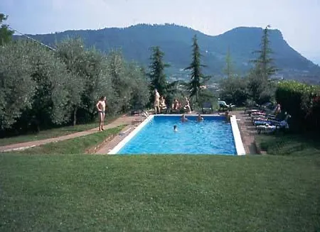 Sleeps 5 Pool Wifi Apartment Garda (Verona)